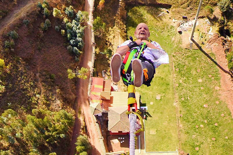 Bungee-Jumping-Action-Valley